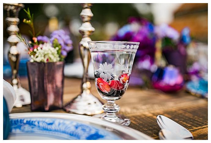 purple-and-blue-wedding-tablescape-slotography