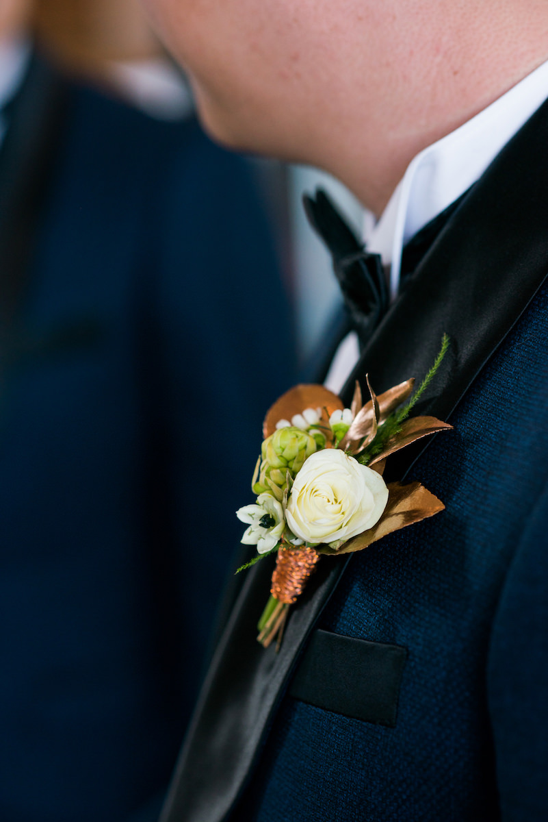 copper-wire-boutonniere-david-and-tania-photography