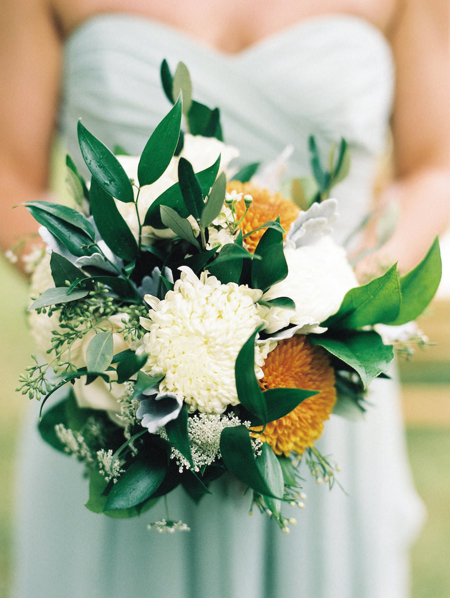 pop-of-yellow-wedding-bouquet-elizabeth-haase-photography