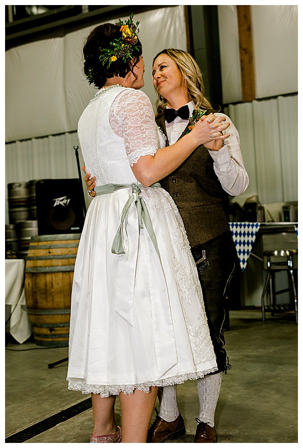 Traditional german hot sale wedding attire