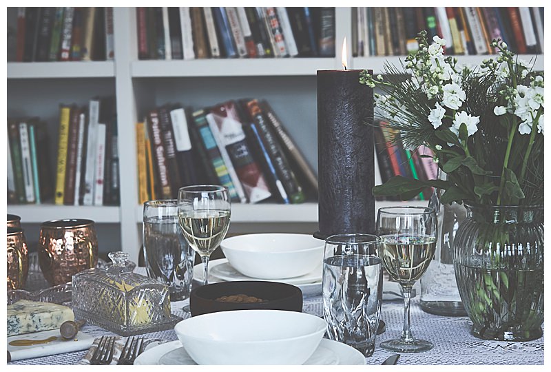 moody-dinner-party-tablescape-1