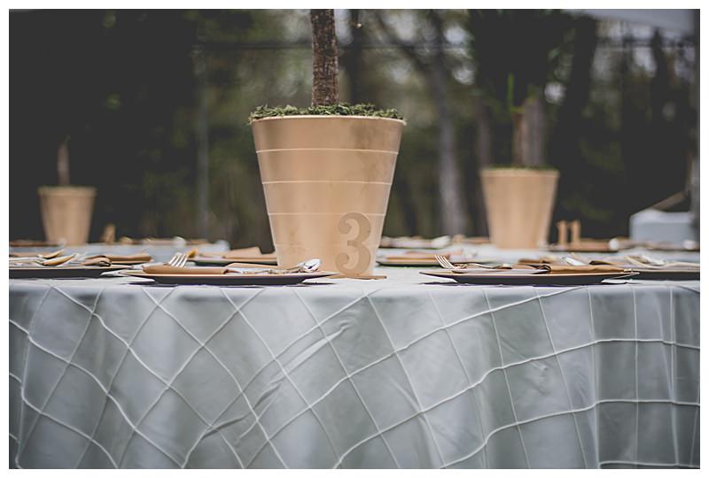 gold-planter-wedding-centerpieces