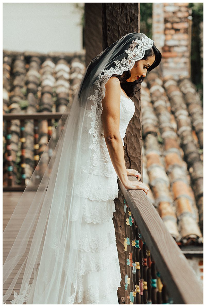 mantilla-veil-with-tiered-wedding-dress