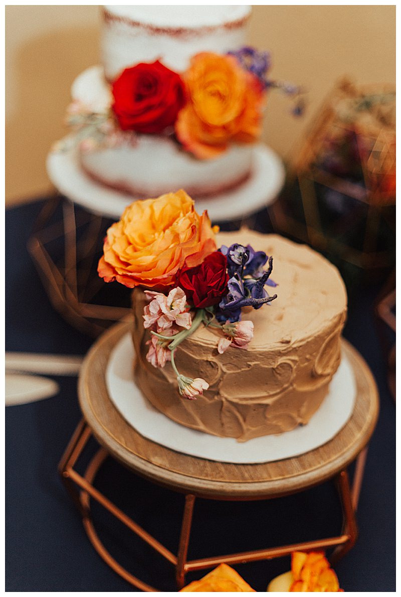 single-tiered-wedding-cake