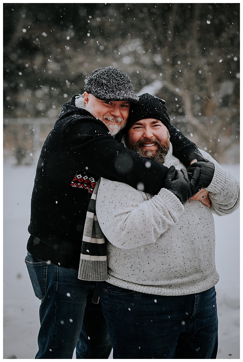 snowy-engagement-session-3