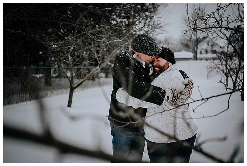 snowy-engagement-session-7