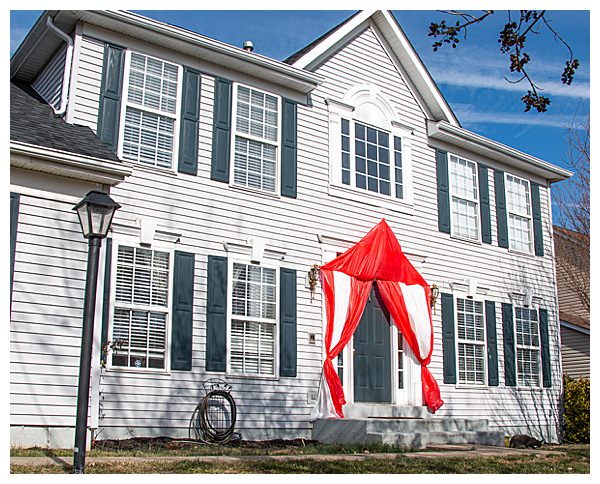 circus-themed-birthday-party-outside-decor