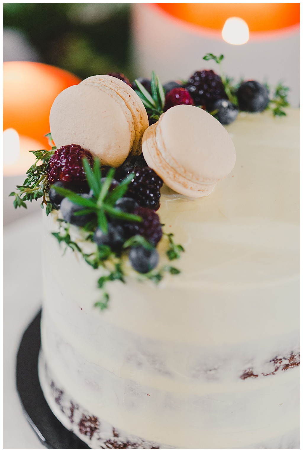 macaron-and-berry-wedding-cake