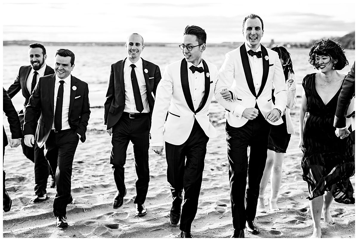 beach-wedding-party-photos