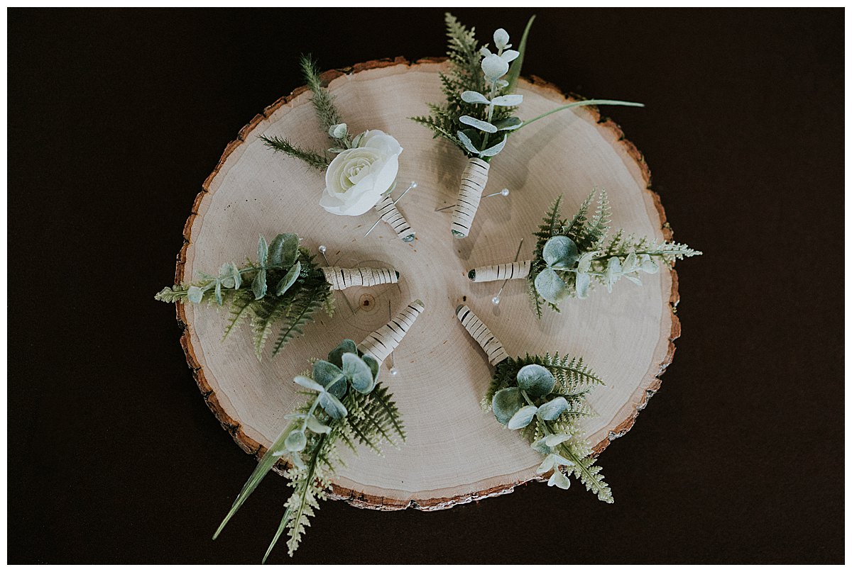 eucalyptus-boutonnieres