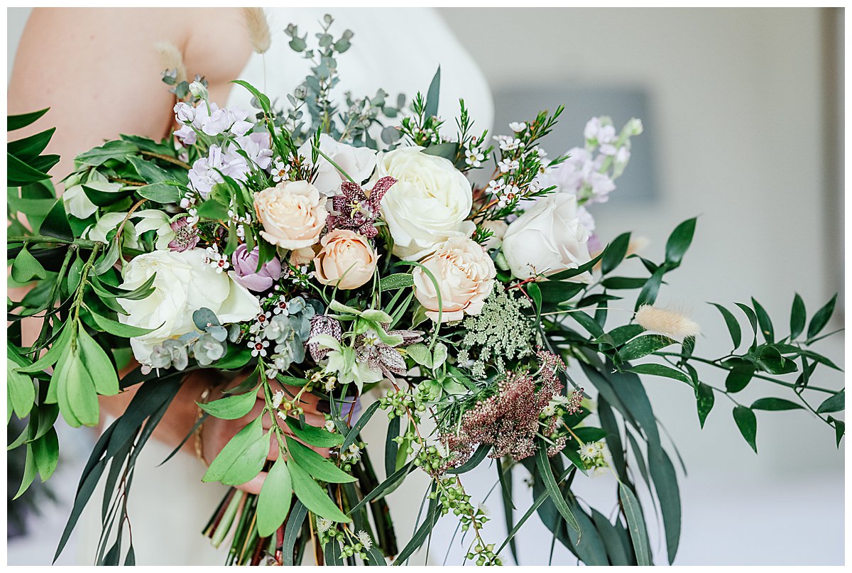 garden-inspired-bridal-bouquet