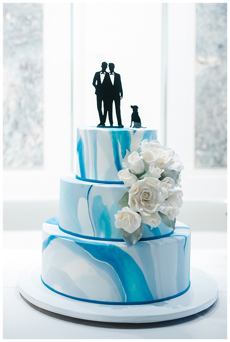 gay-grooms-cake-topper