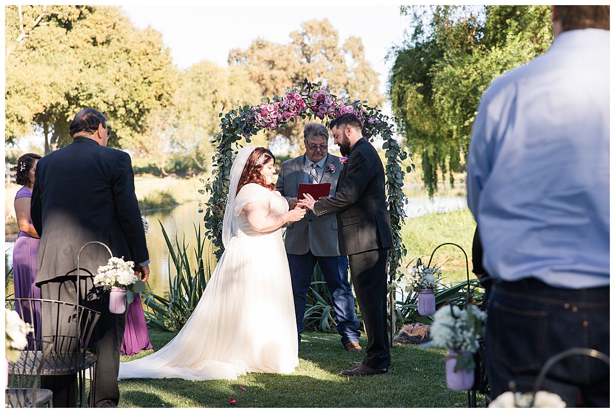 oak-farm-vineyard-wedding-ceremony