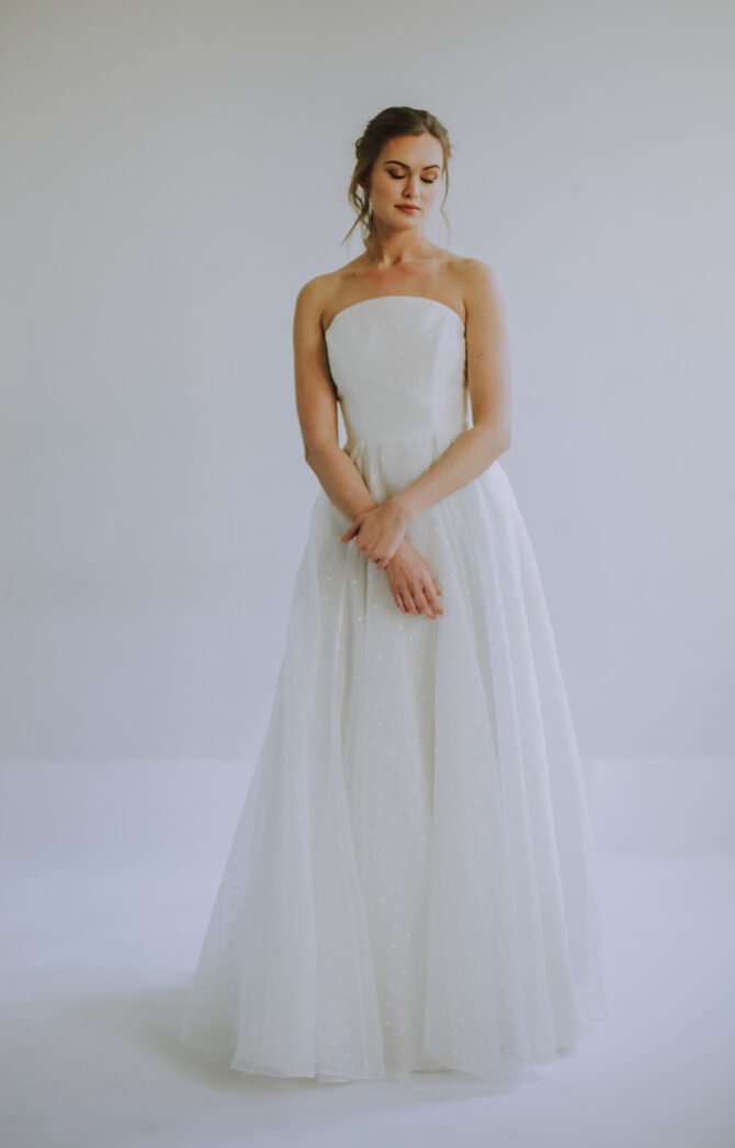 Leanne Marshall Wedding Dress Love Inc. MagLove Inc. Mag