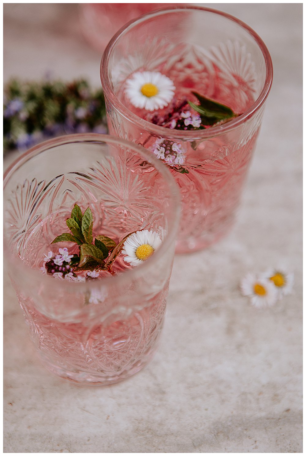 pink-wedding-signature-cocktials-with-flowers