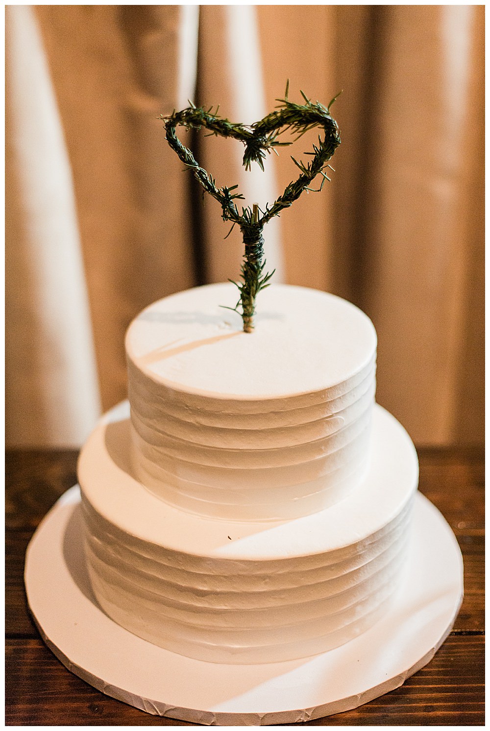 simple-wedding-cake