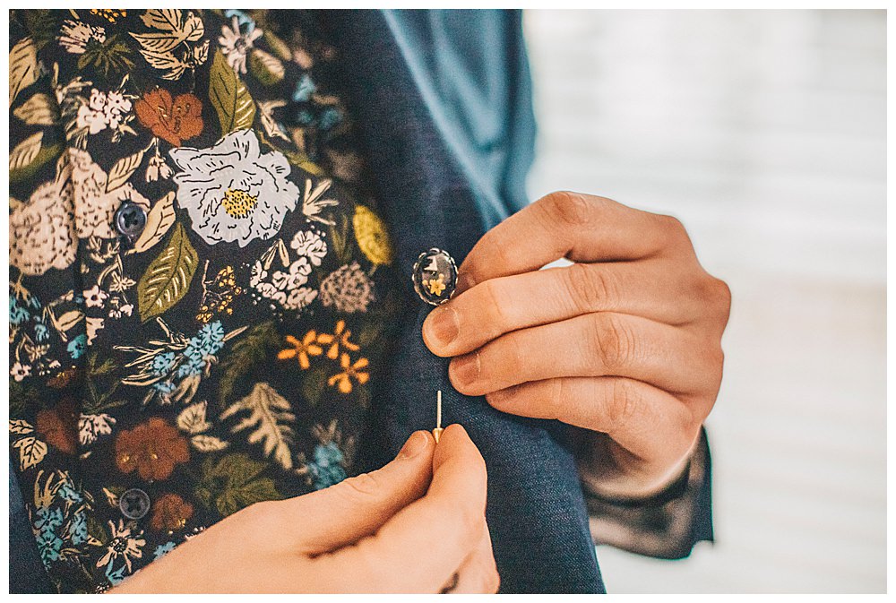 suit-accessory-detail-shot-wedding-photography