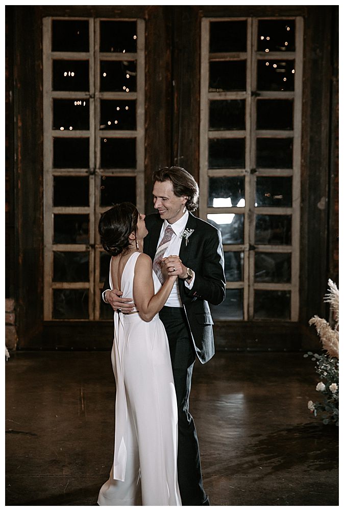 first-dance-husband-and-wife