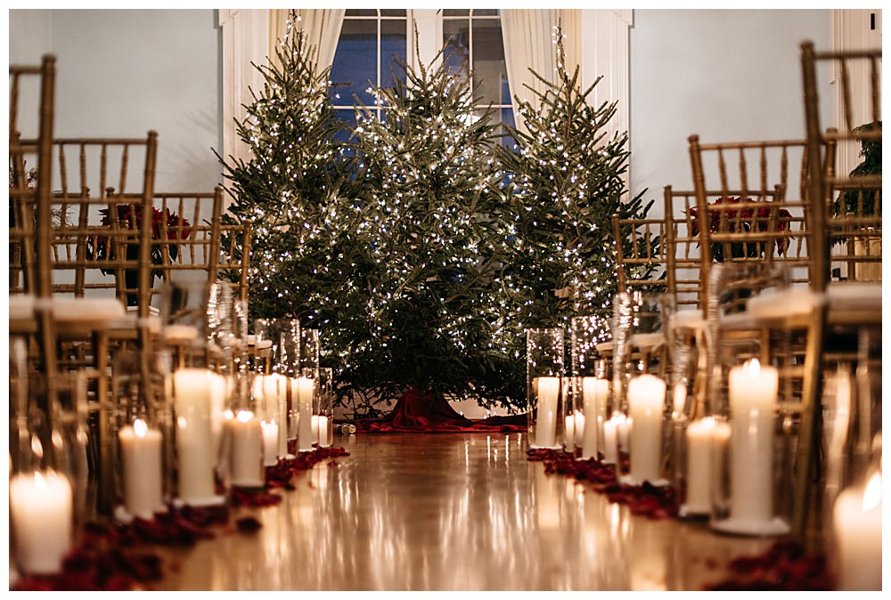 christmas-tree-wedding-ceremony