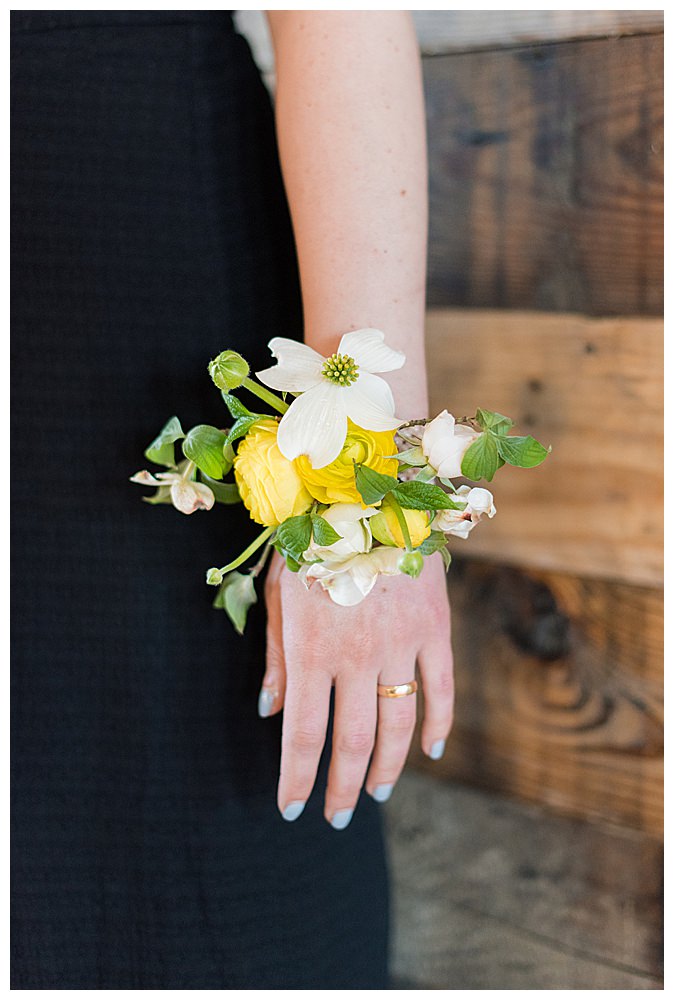 bridesmaid-corsage