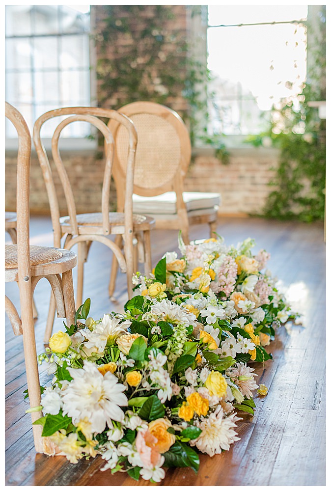 caneback-chairs-for-wedding