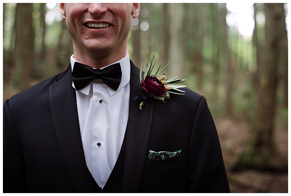 fall-wedding-boutonniere