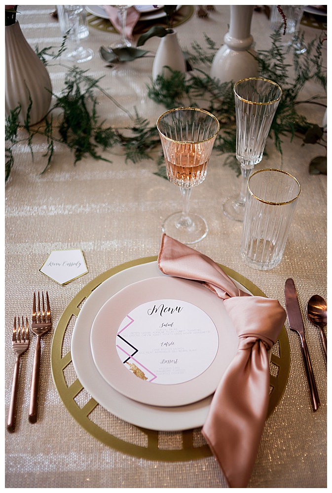 mauve-and-gold-wedding-place-settings