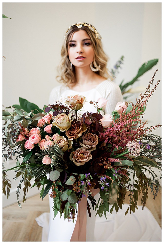 oversized-wedding-bouquet