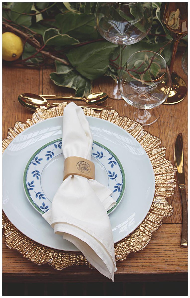 gold-place-setting-wedding-tablescape