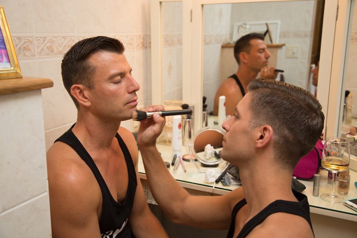 grooms-getting-ready-together