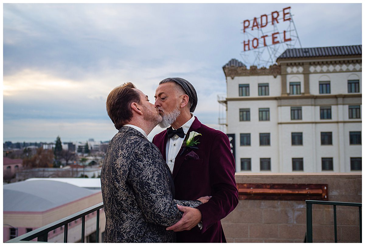 padre-hotel-gay-wedding