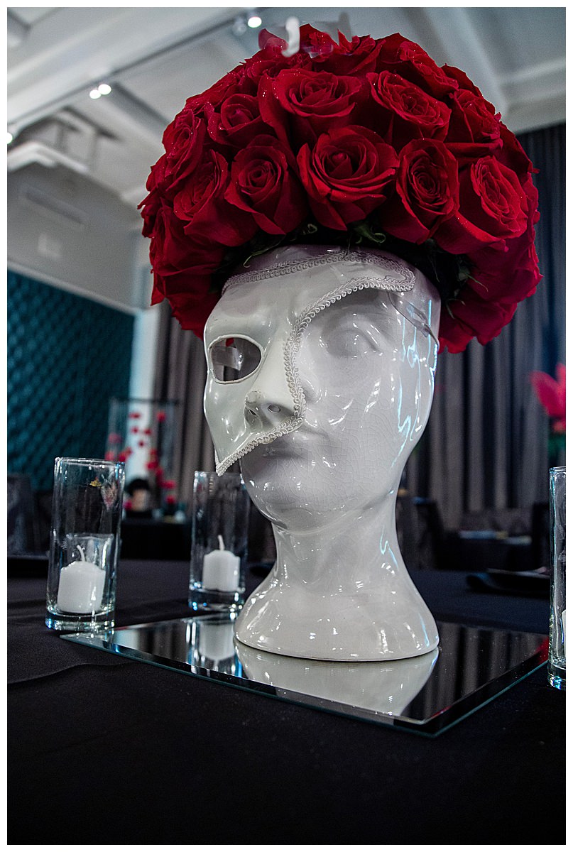 phantom-of-the-opera-broadway-wedding-table-setting