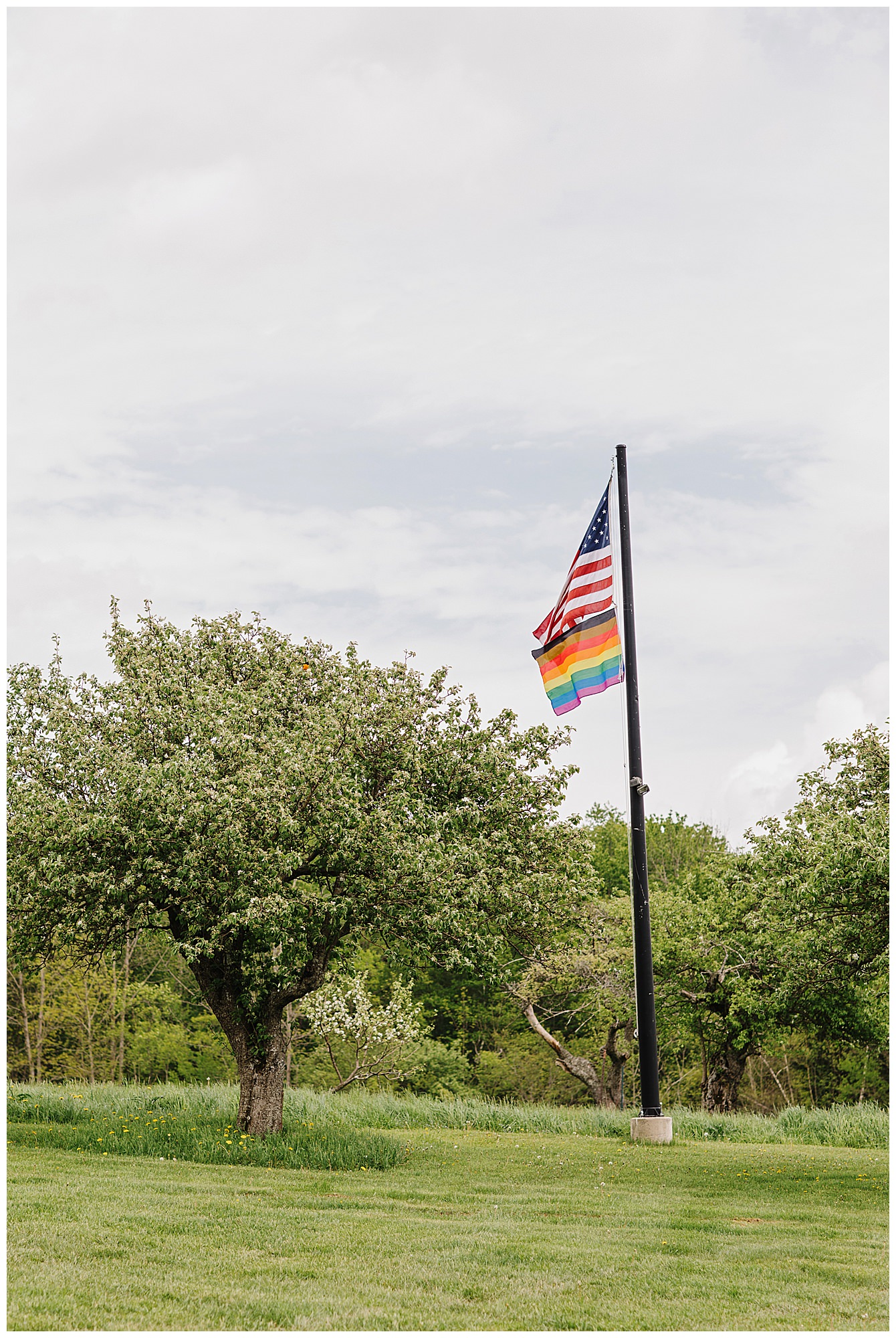 rustic-lesbian-wedding-in-pennsylvania-13