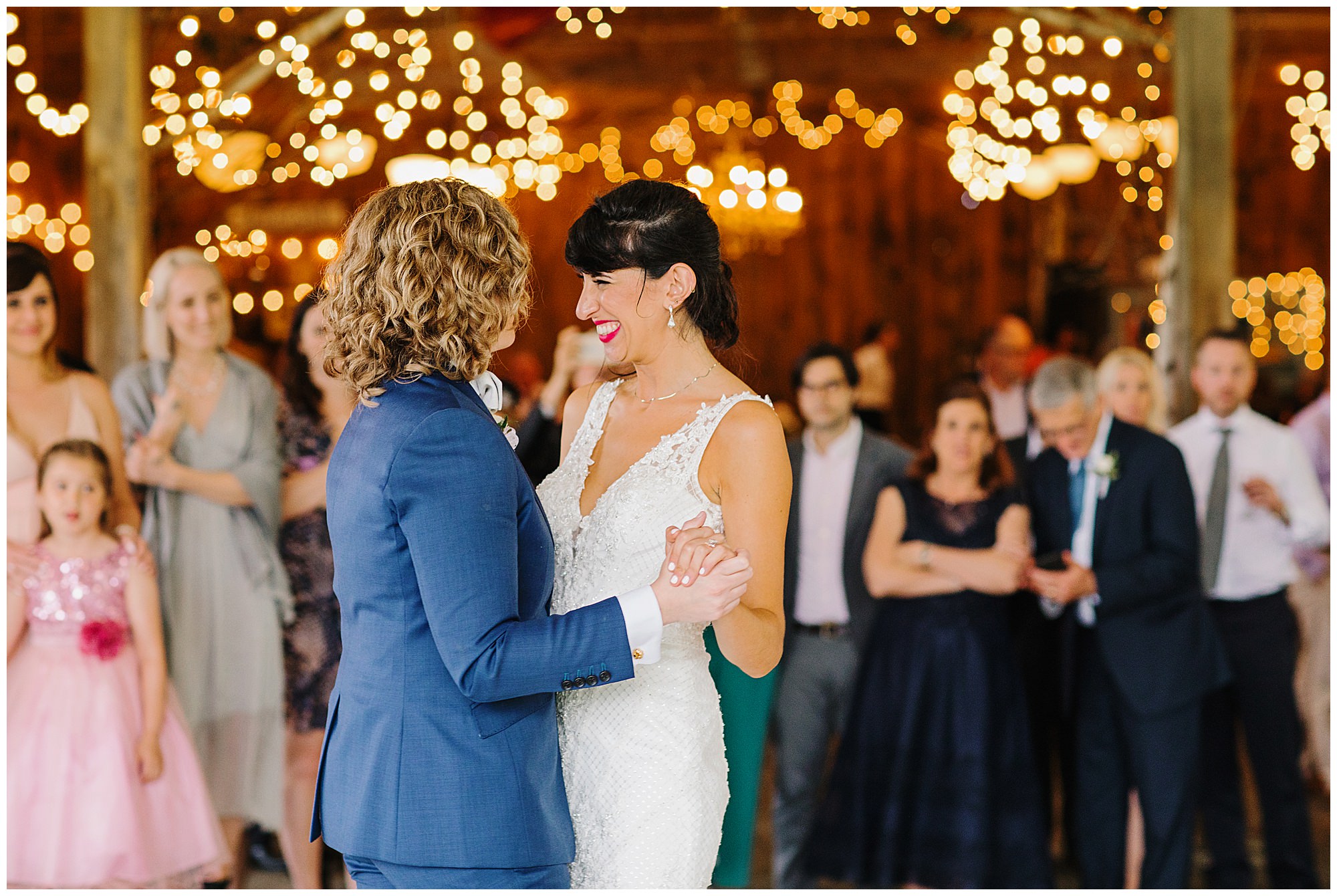 rustic-lesbian-wedding-in-pennsylvania-30