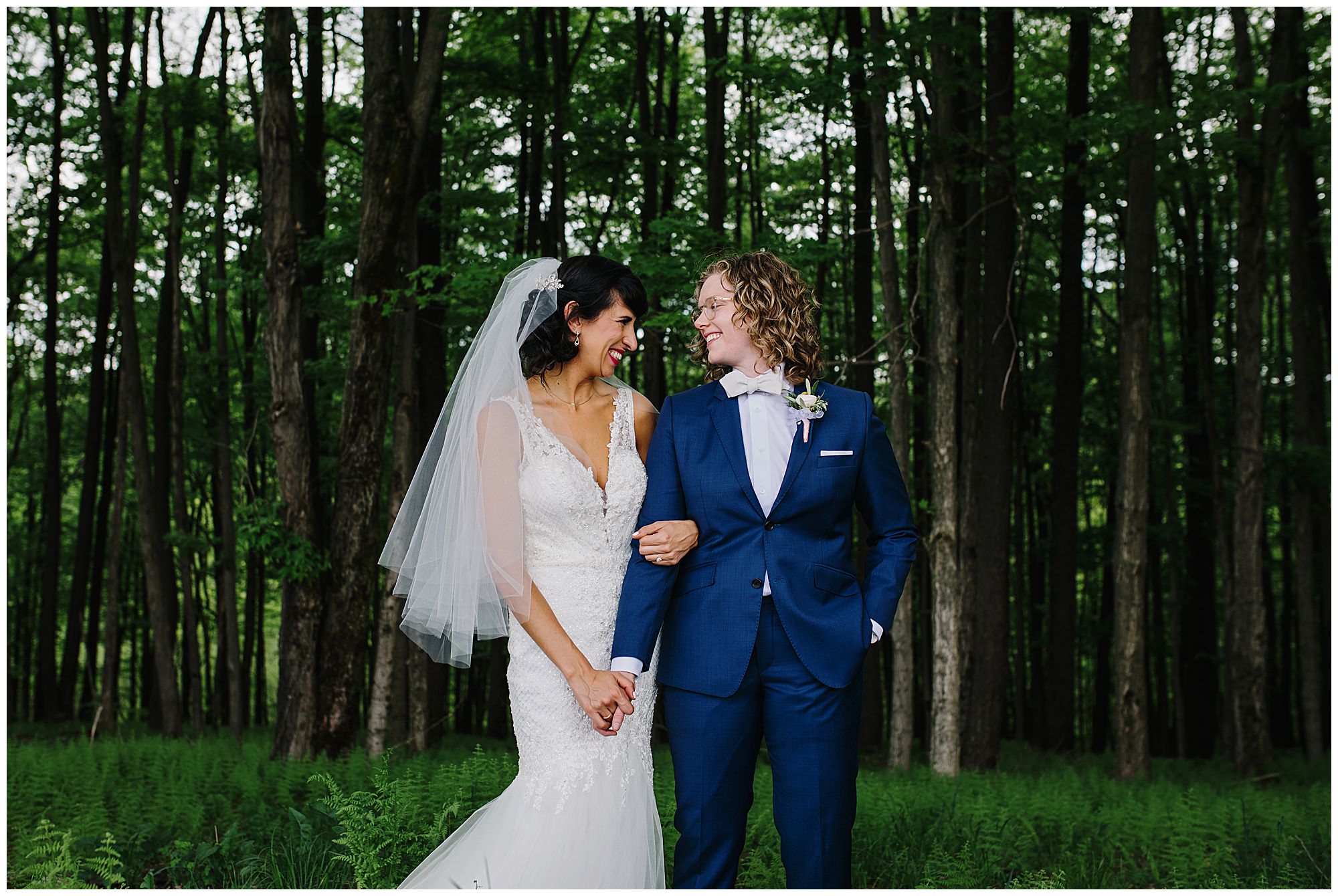 rustic-lesbian-wedding-in-pennsylvania-6