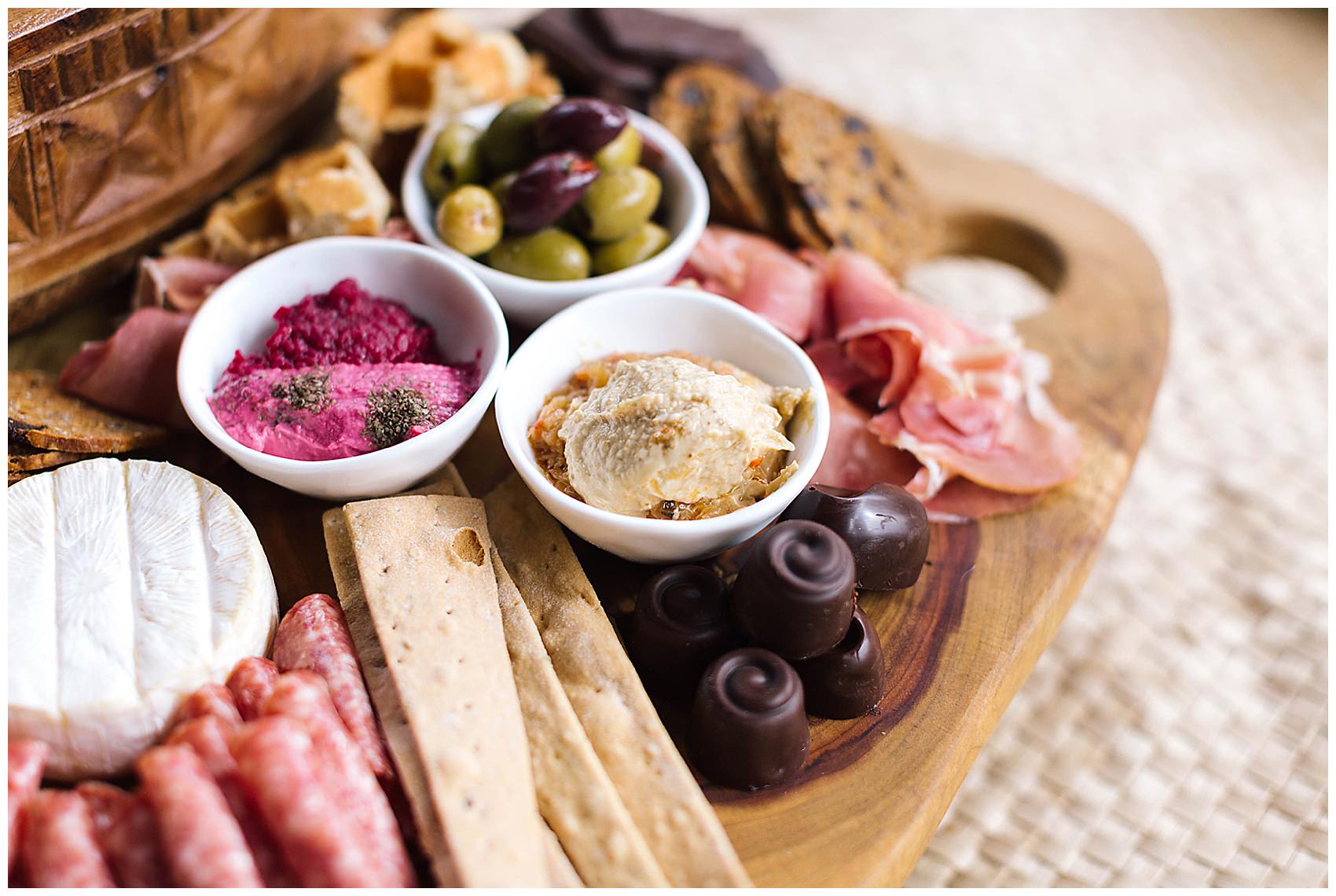 charcuterie-board-wedding-ideas