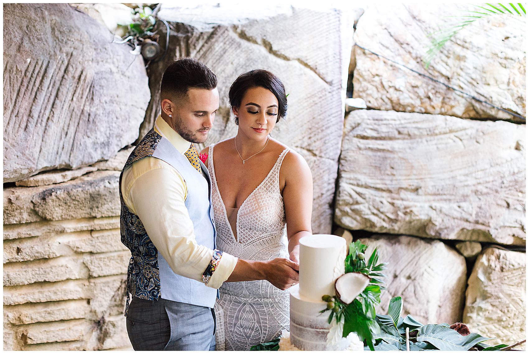 coconut-wedding-cake-cutting