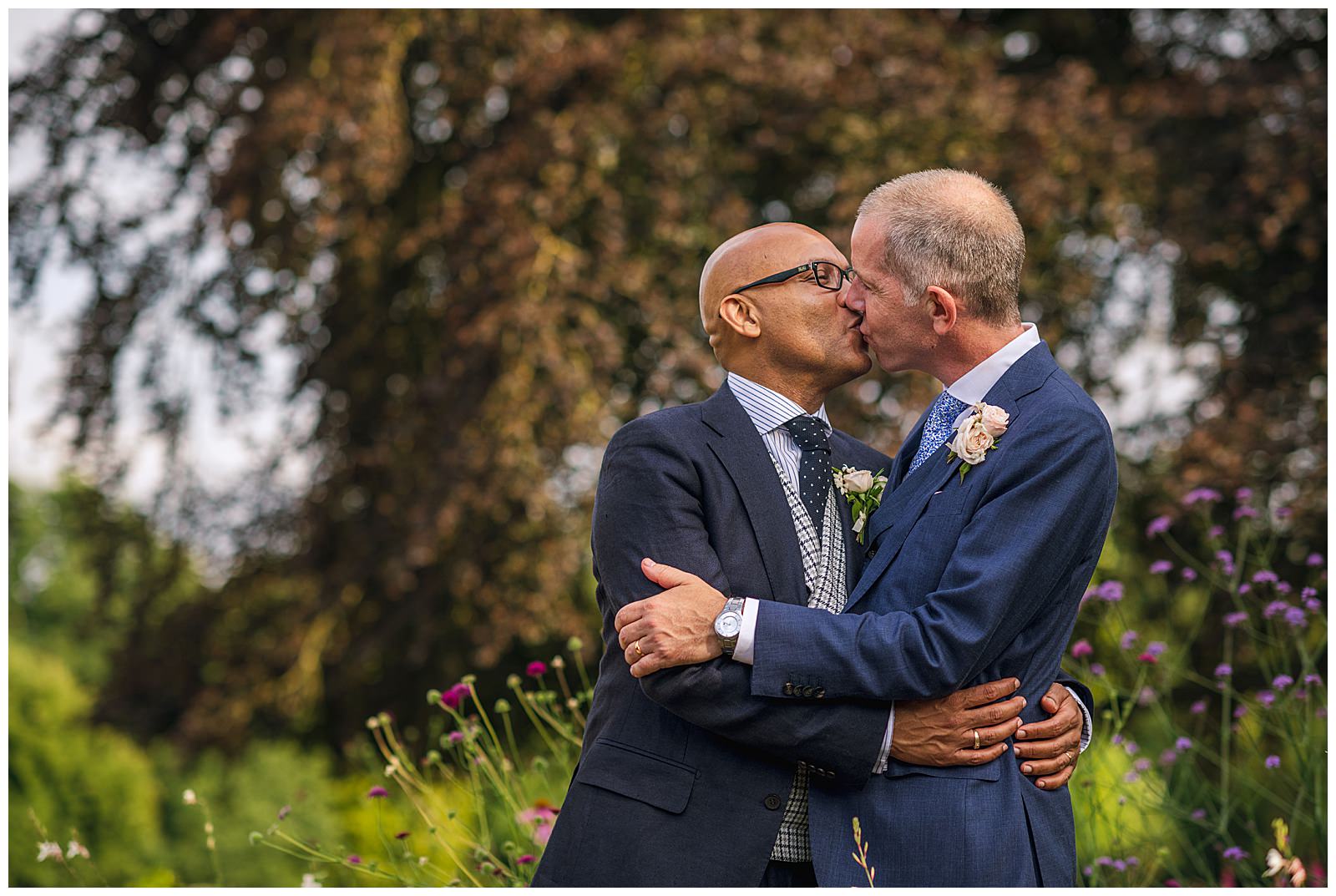 cotswalds-mansion-gay-wedding-27