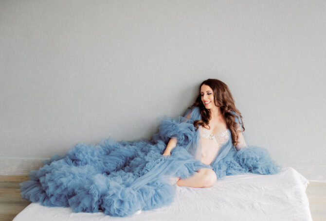 Wedding Planner Glam Expecting Session