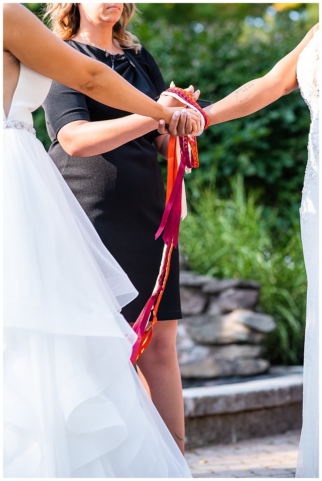 Real wedding with officiant dressed as harry potter