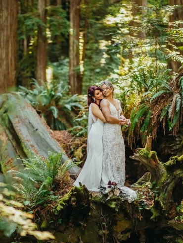 Romantic Elopement Amongst California’s Redwoods