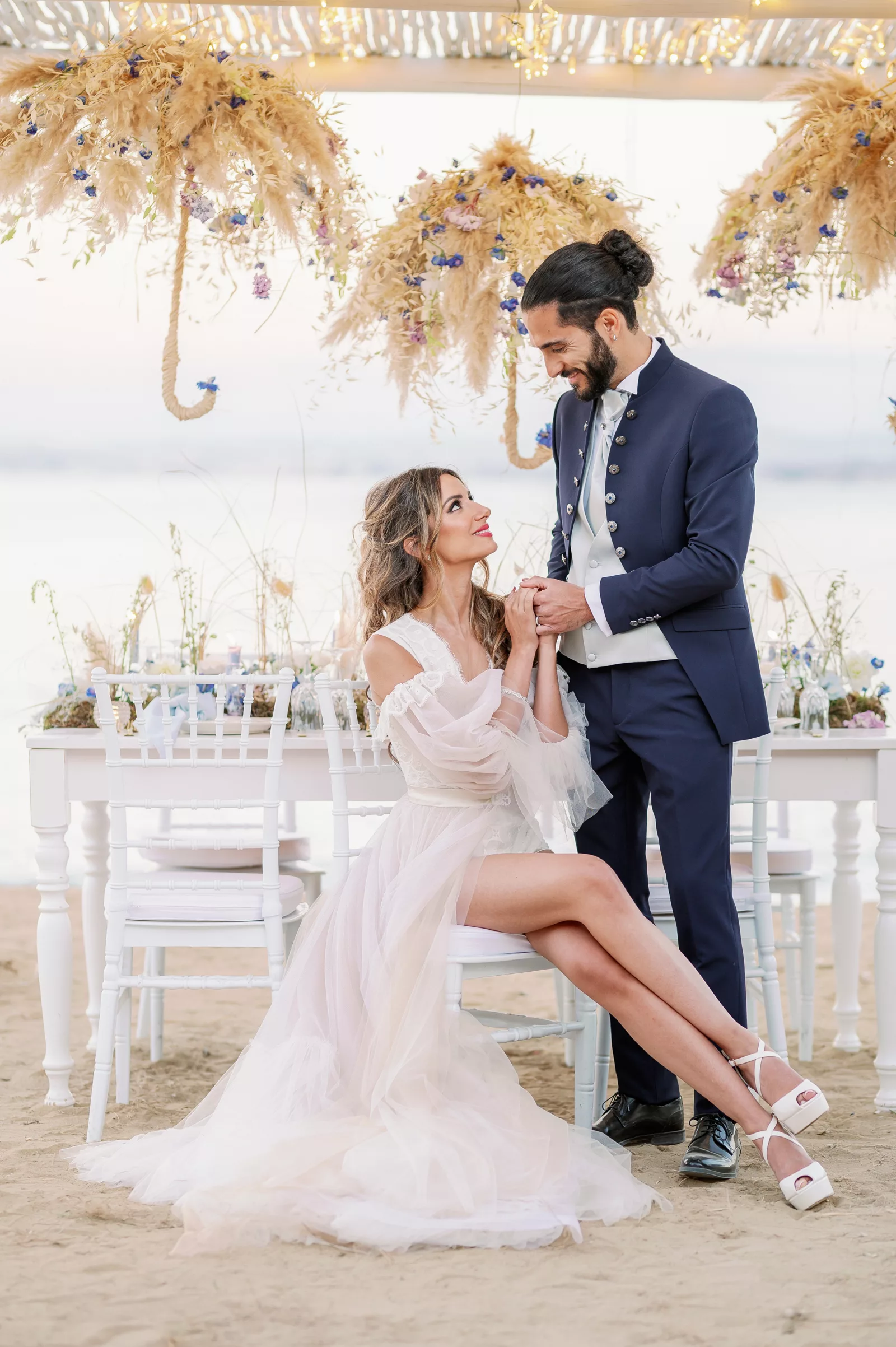 Utterly Romantic Provencal-Inspired Shoot on an Italian Beach