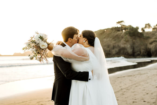 Oregon Coast Jewish Wedding with an Incredible View
