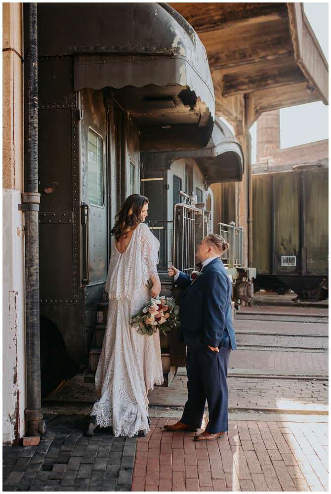 This Harry Potter-Themed Wedding at a Railroad Museum Transports Us to  Hogwarts - Love Inc. Mag