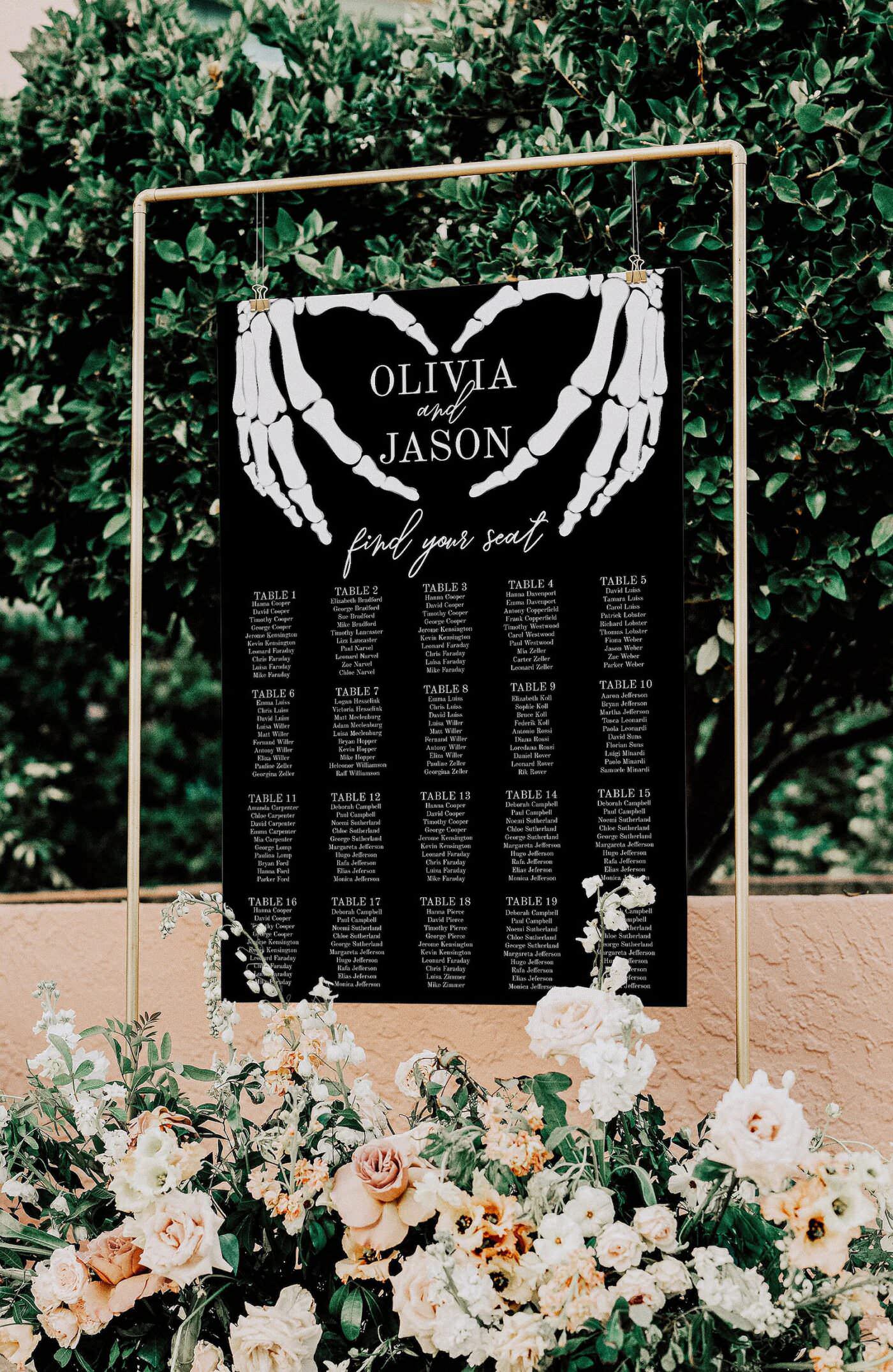 Creative Halloween Wedding Seating Chart Ideas for Spooky Elegance