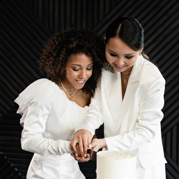How Much Does a Wedding Cake Cost
