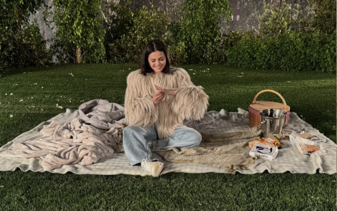 Selena Gomez Engaged