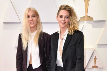 Kristen Stewart marries Dylan Meyer