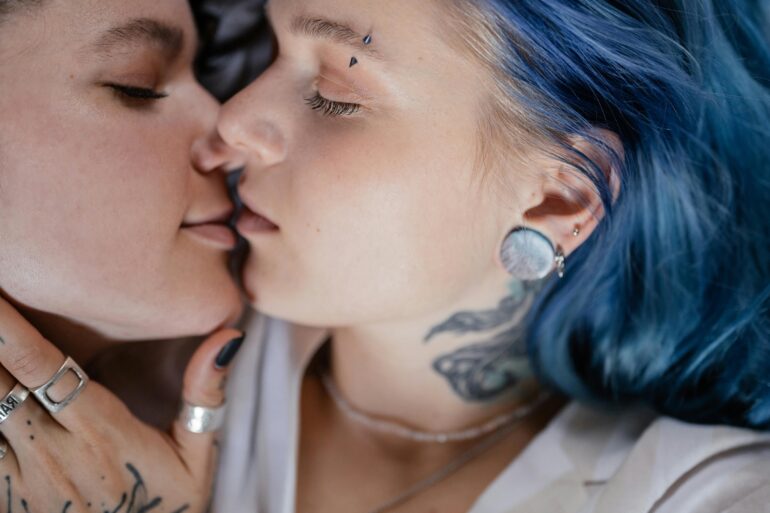 Best Wedding Kisses 2025