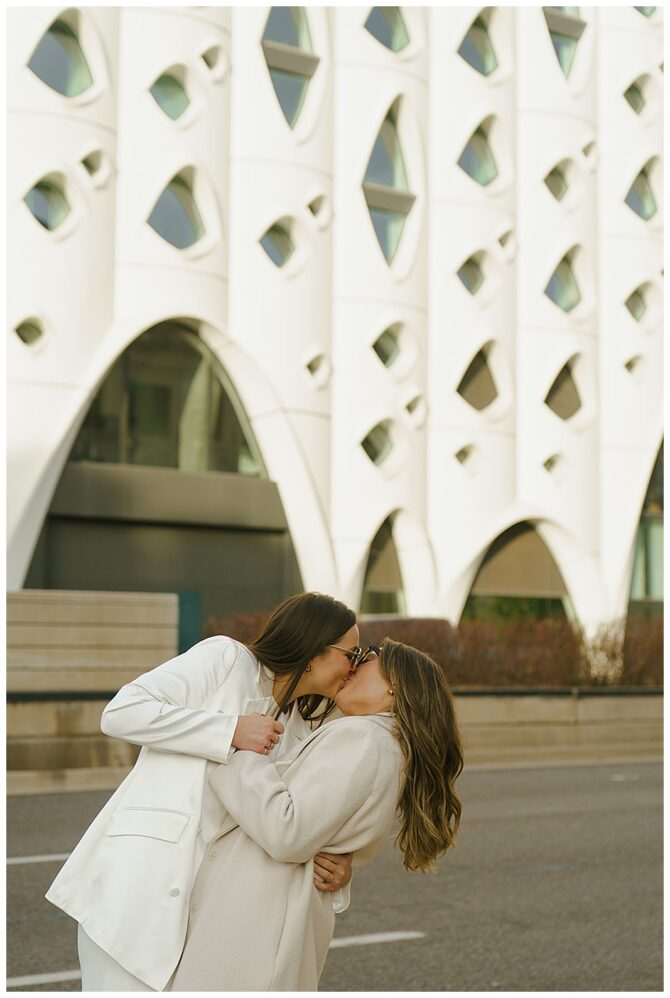 lesbian courthouse elopement 10